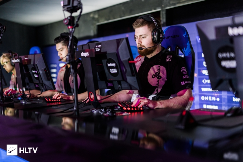 深度解析：人工智能（AI）如何通过分析赌客的点击速度预判其是否上头。（机制剖析：AI如何利用点击节奏预测玩家的上头状态）