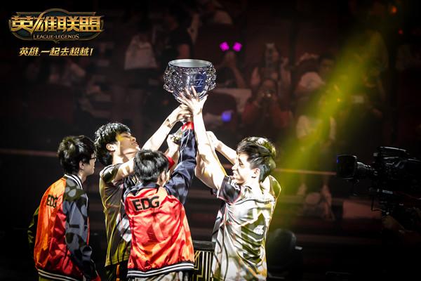 亚运会LOL参赛名单：Bin／369、jiejie、左手、JKL、Meiko